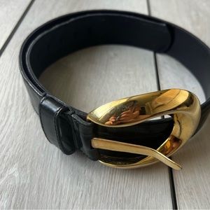 Furla 90’s Black Leather & Gold Statement Belt Small/Medium